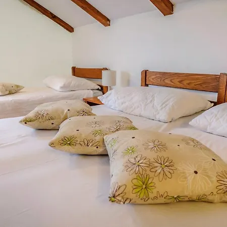 & Lucie Bed & Breakfast *