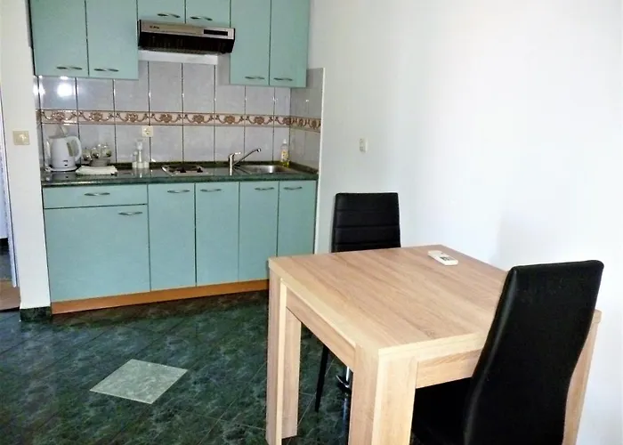 & Lucie Bed and breakfast